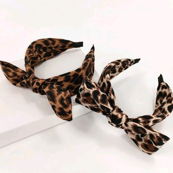 Women's headband with leopard print and movable bow design set of 2 - Picture 2 of 3